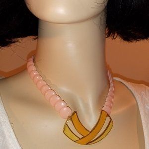 GEORGOUS PALE PINK TIFARI BEADED CHOKER WITH ART DECO DESIGN ELEMENT